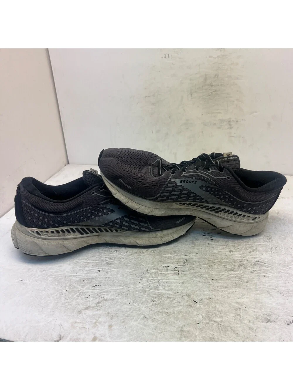 Brooks used shoes